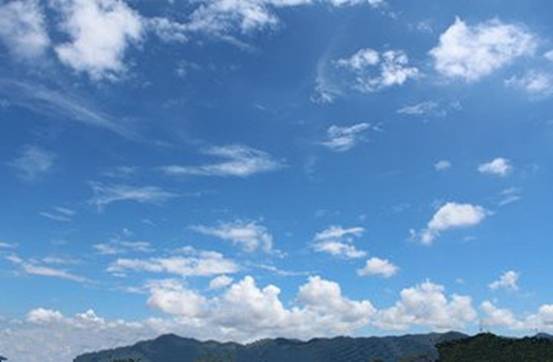 八月阳关明媚万里无云 八月阳关明媚万里无云